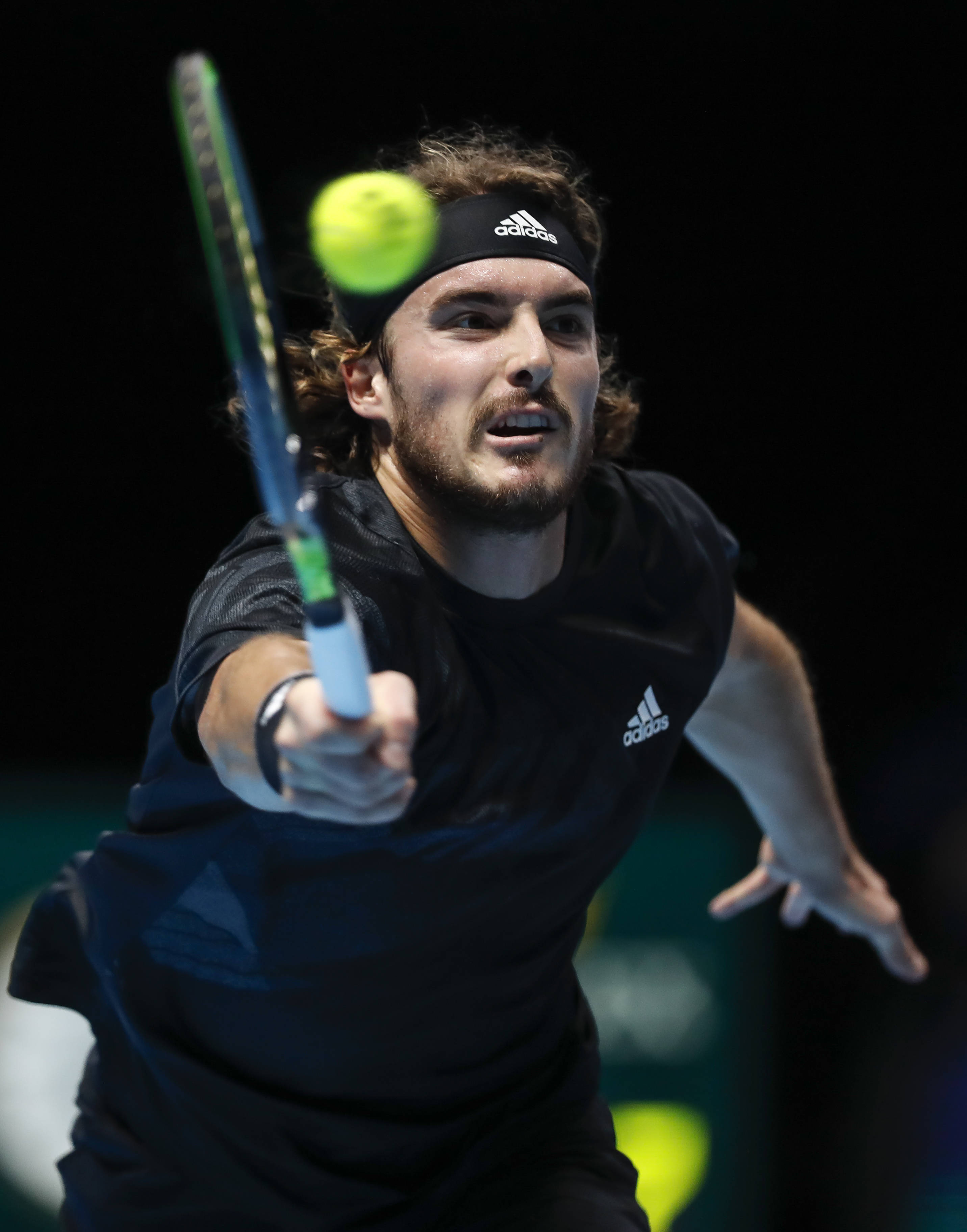 世界网球队完胜美国网球队,西西帕斯绝境逆转 世界网球队完胜美国网球队,西西帕斯绝境逆转