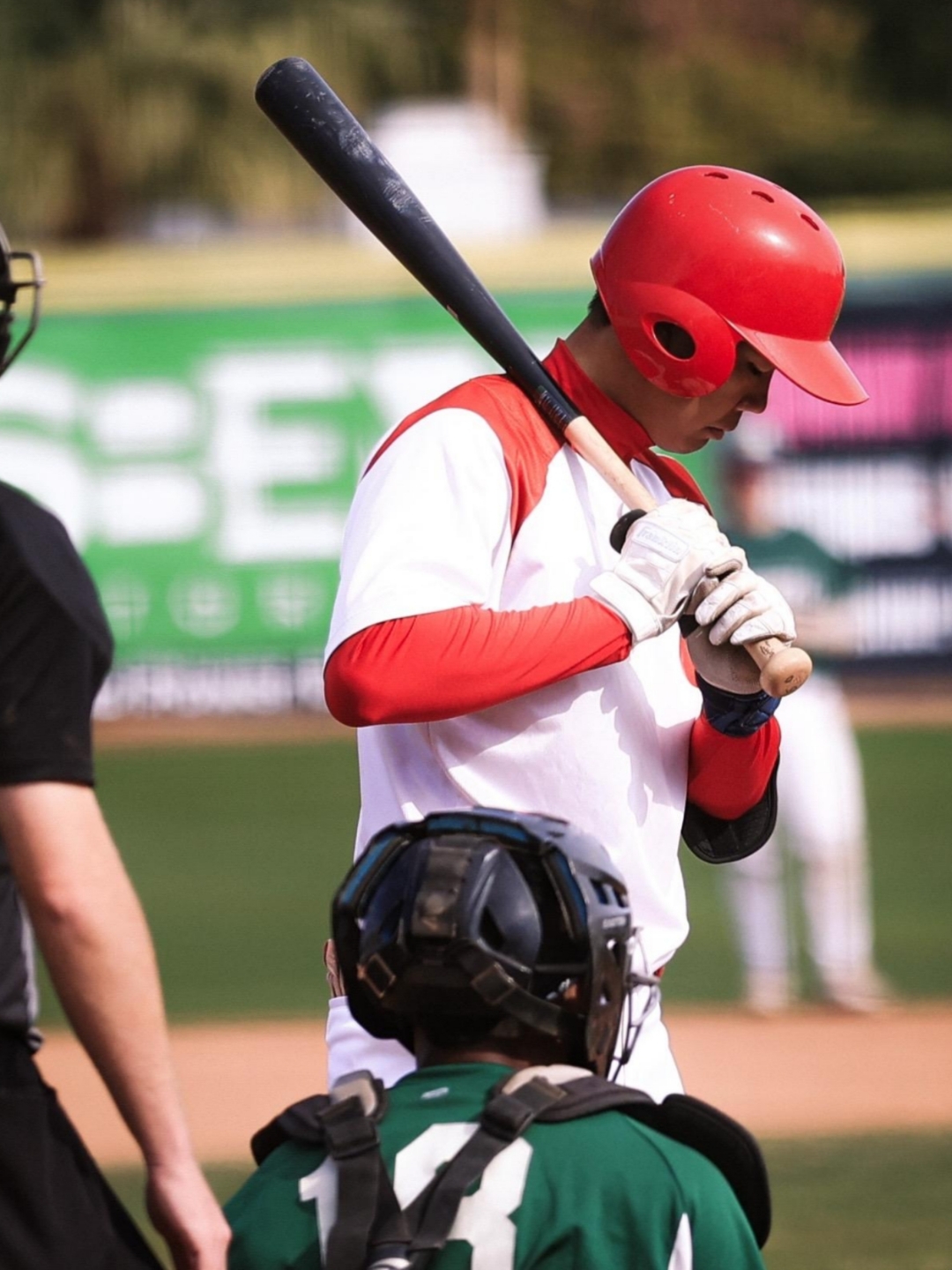 包含棒球选手发挥出色，荣膺最佳MVP的词条