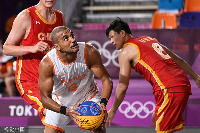 深圳队碾压灰熊，胡金秋扛起全队的简单介绍