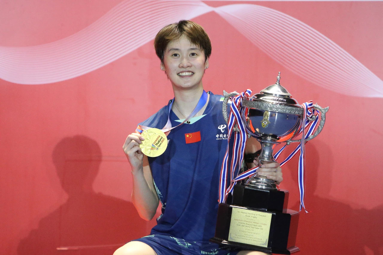 中国队翻盘日本队，陈雨菲高光表现