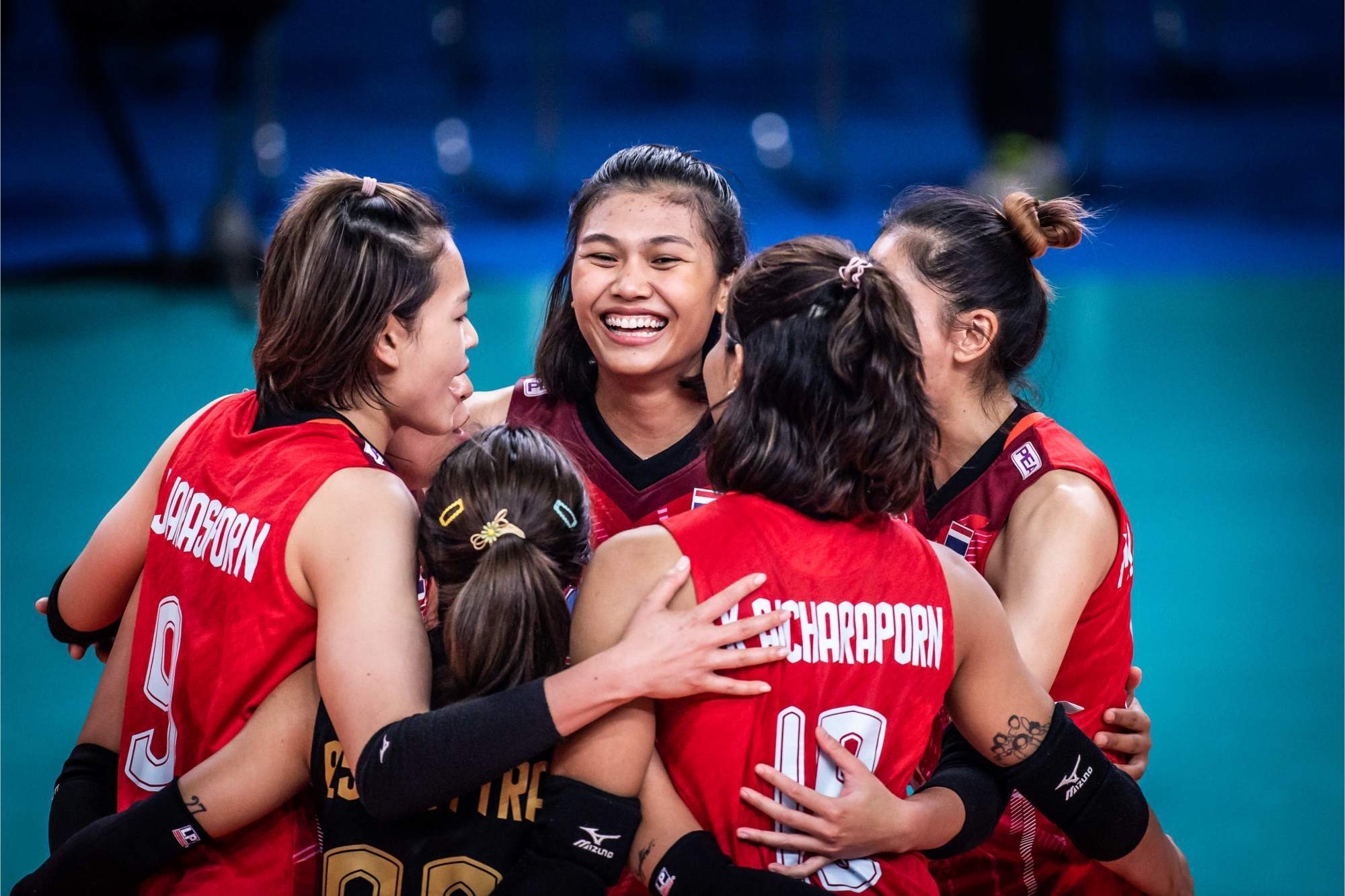 泰国队碾压韩国队，安赛龙扛起全队