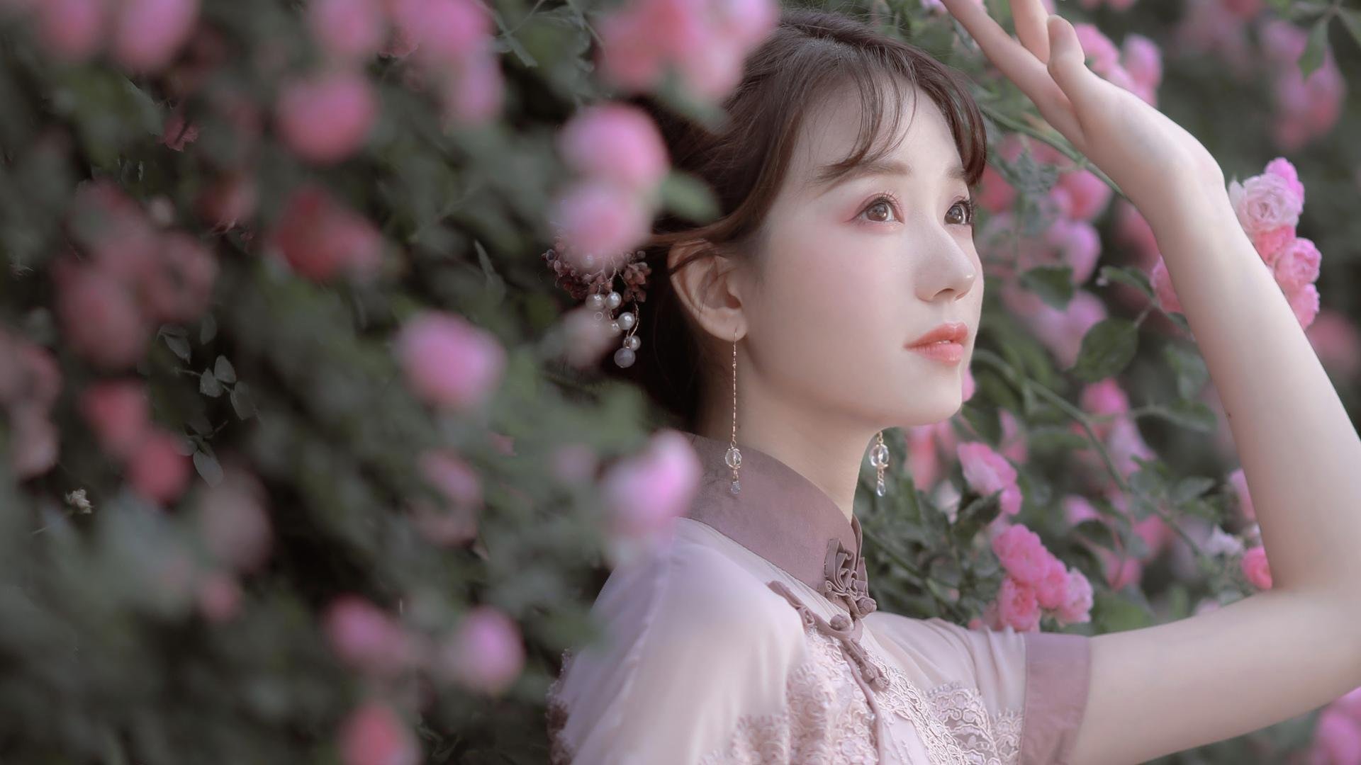 不可能的瞬间，当萨拉赫静止而李刚仁在三分线外起舞