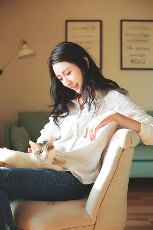 爱游戏-当复仇之神披上狼皮，爱德华兹50分焚毁开拓者，公牛的钢铁丛林碾碎利拉德残梦