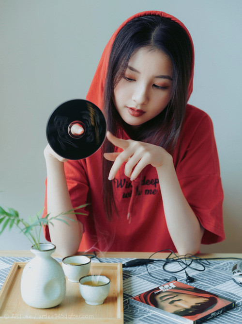 黄潜克星，恩佐·费尔南德斯与巴黎的三度谋杀