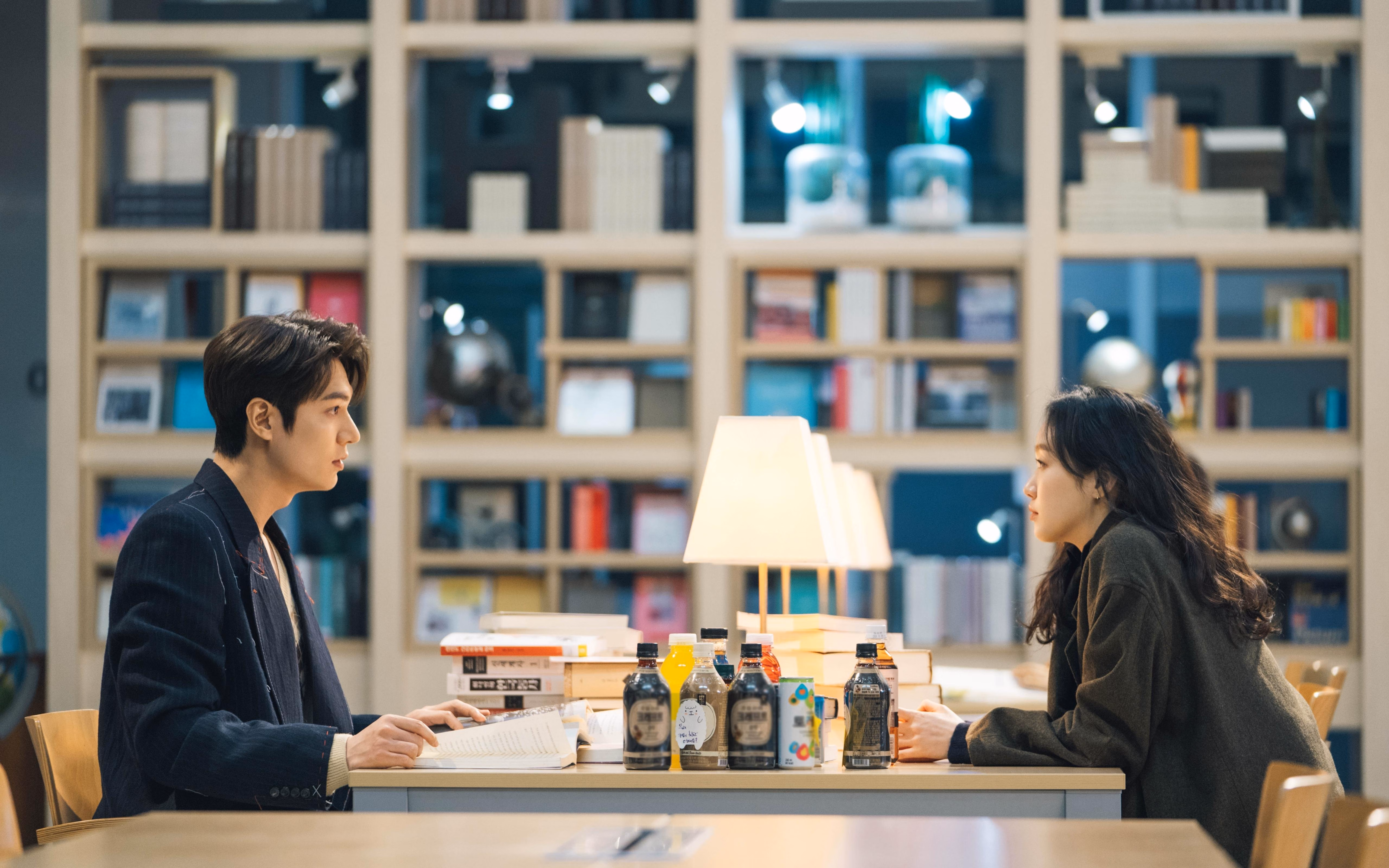 约基奇三双之夜，杰伦·格林上演王权前的独舞